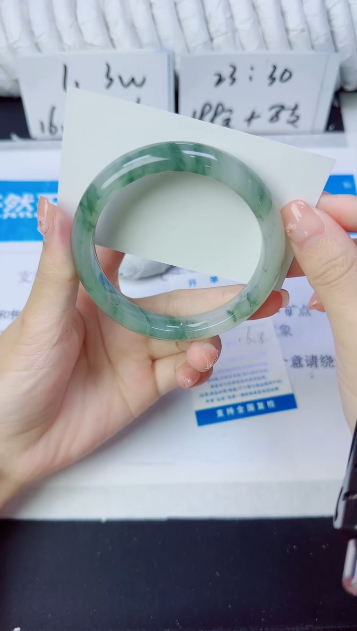 石英质玉手镯未镶嵌281/60.8