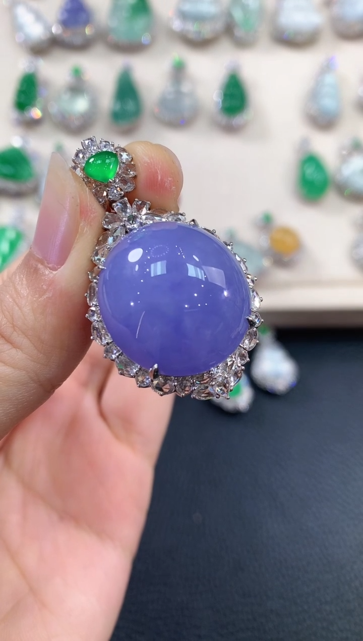 【闪购商品】翡翠吊坠(不含链)18K金镶嵌C99 有色差