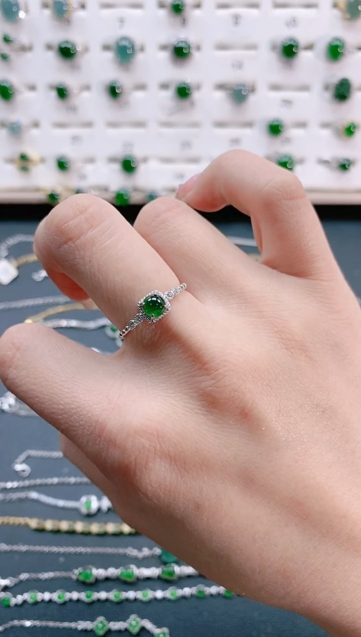 【闪购商品】翡翠戒指银S925镶嵌天然翡翠