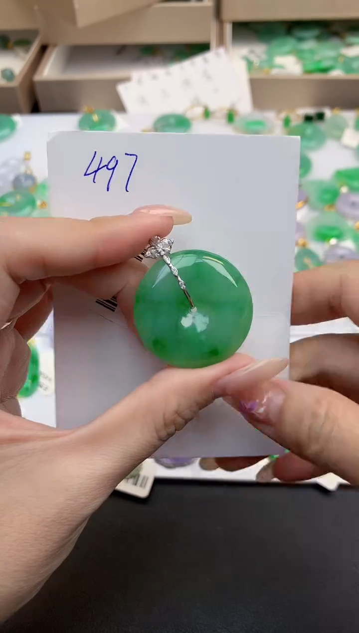 颈饰18K金镶嵌翡翠天然缅甸A货翡翠