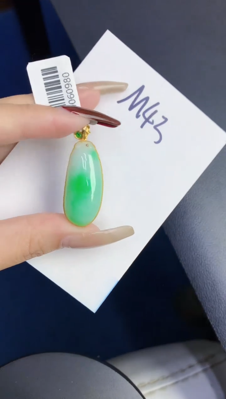 【闪购商品】翡翠颈饰18K金镶嵌0000000000