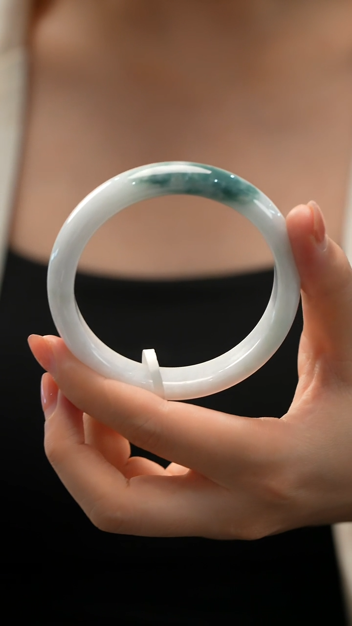 翡翠手镯未镶嵌4号（60-61）