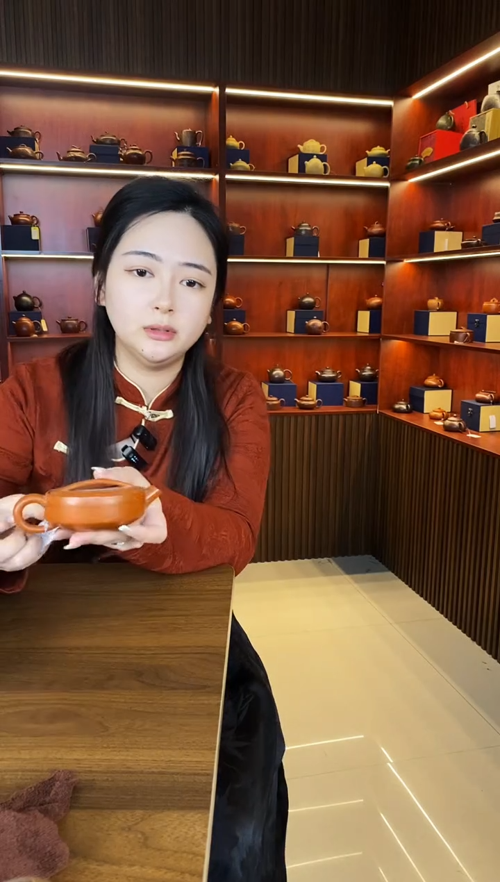 【闪购商品】紫砂茶壶黑兔 降坡泥 周粉兰