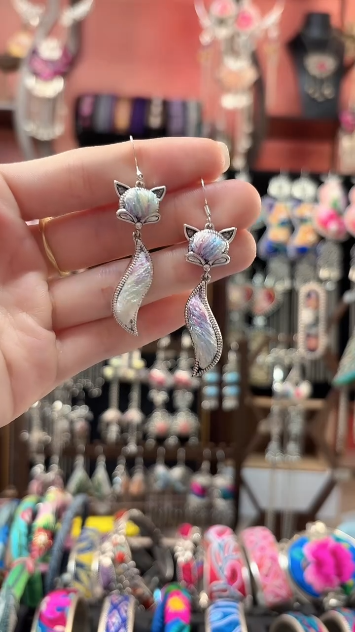 织绣云织谣老绣饰品  71