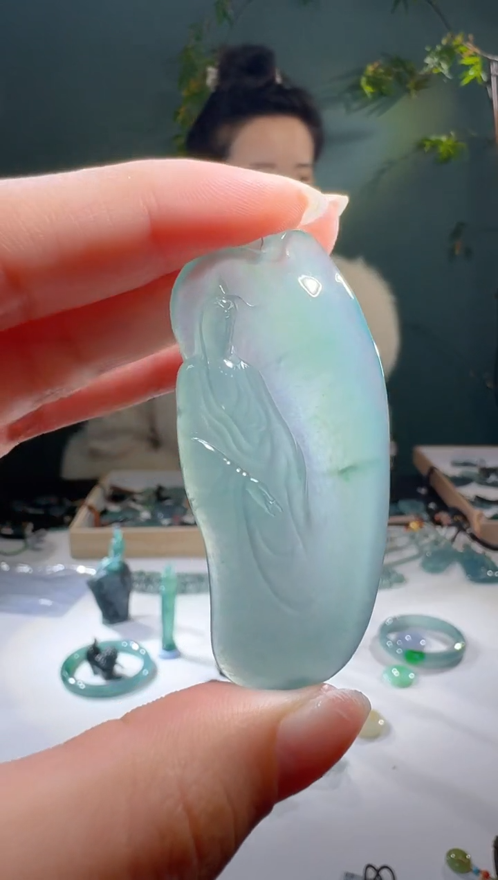 【闪购商品】翡翠颈饰未镶嵌天然A货翡翠观音