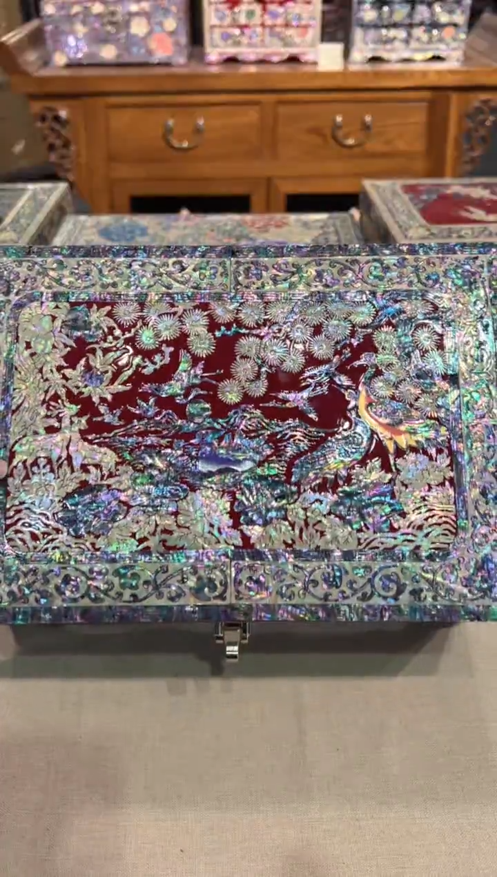 【闪购商品】鱼锁绒布底弘贝雅螺钿漆器文化馆