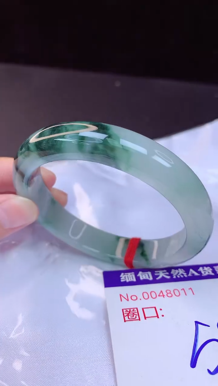 【闪购商品】翡翠手镯未镶嵌58+             