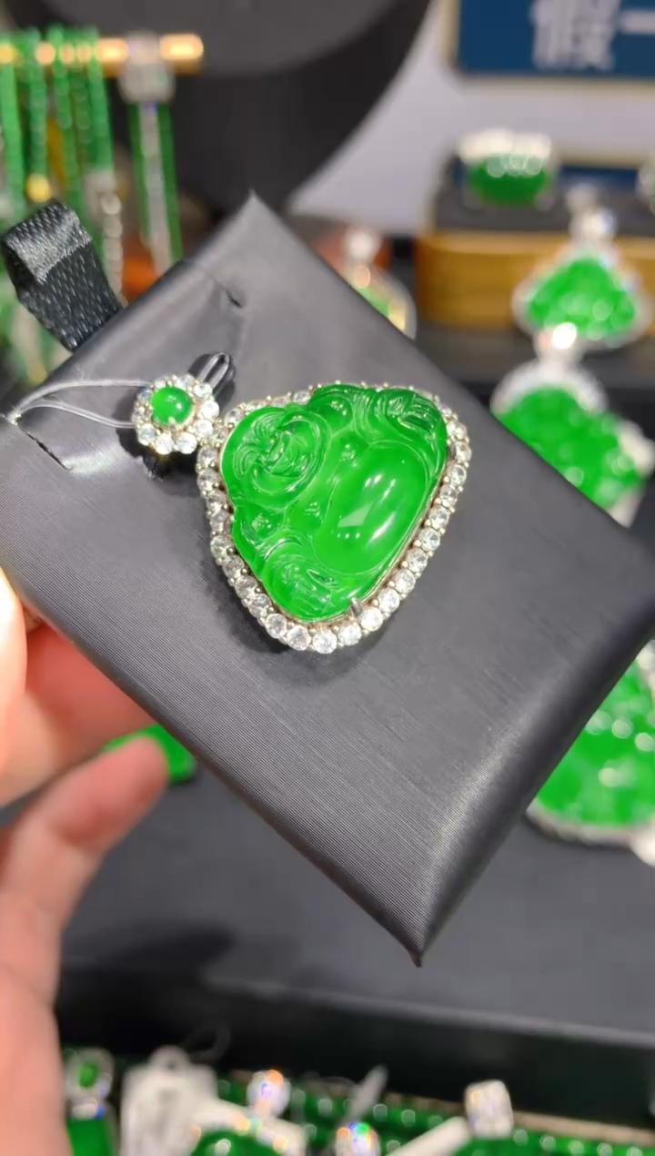 颈饰银S925镶嵌翡翠15一季