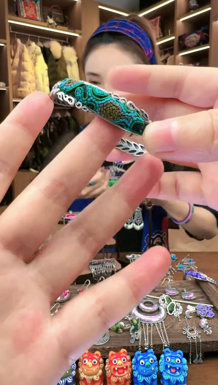 【闪购商品】织绣64黔东南苗族刺绣