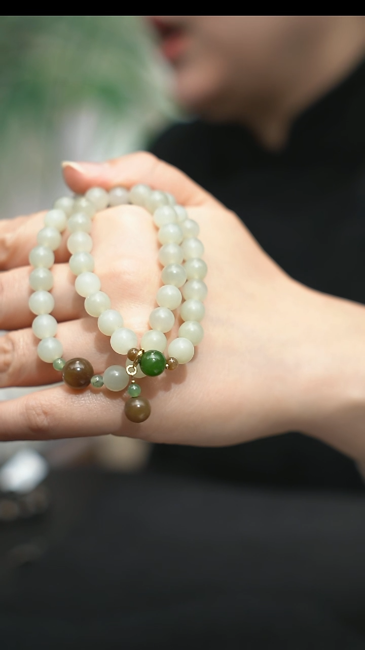 颈饰未镶嵌和田玉哇***✨8mm子青白