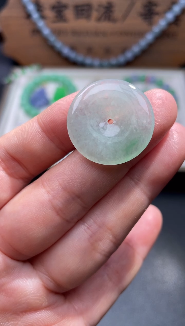 【闪购商品】翡翠颈饰未镶嵌27.........