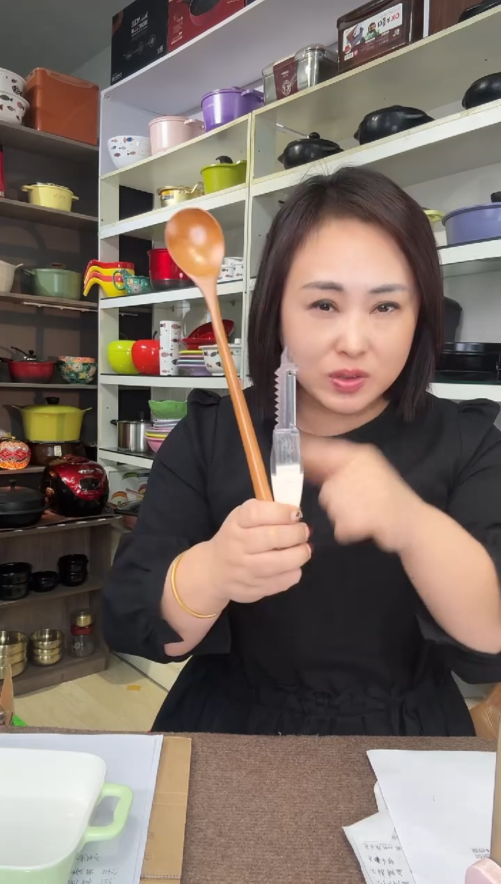 刘*言    勺子+去皮