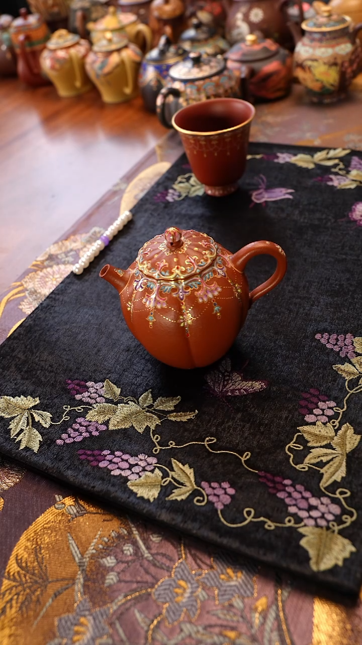 紫砂茶宠朱泥珐琅树亭