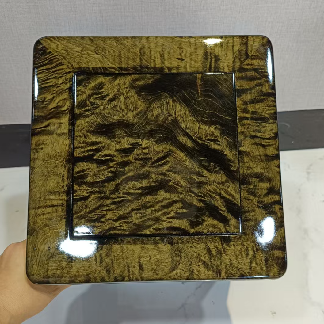 金丝楠木富贵凳 28*28*26cm