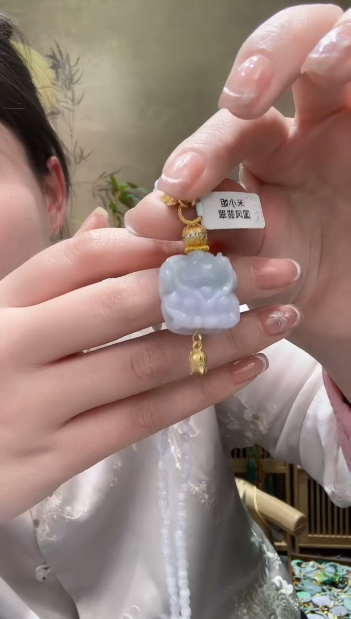 【闪购商品】翡翠颈饰未镶嵌吊坠