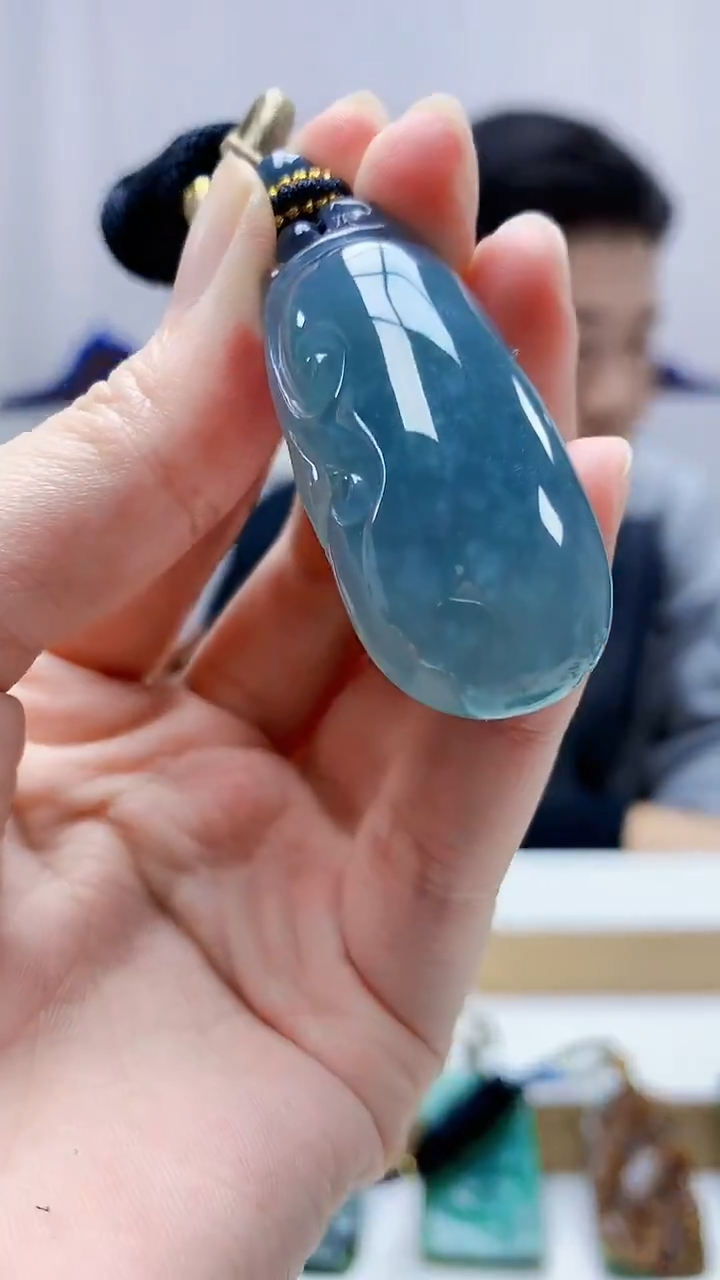 未镶嵌定制翡翠4917zm-毛货挂件40瓜