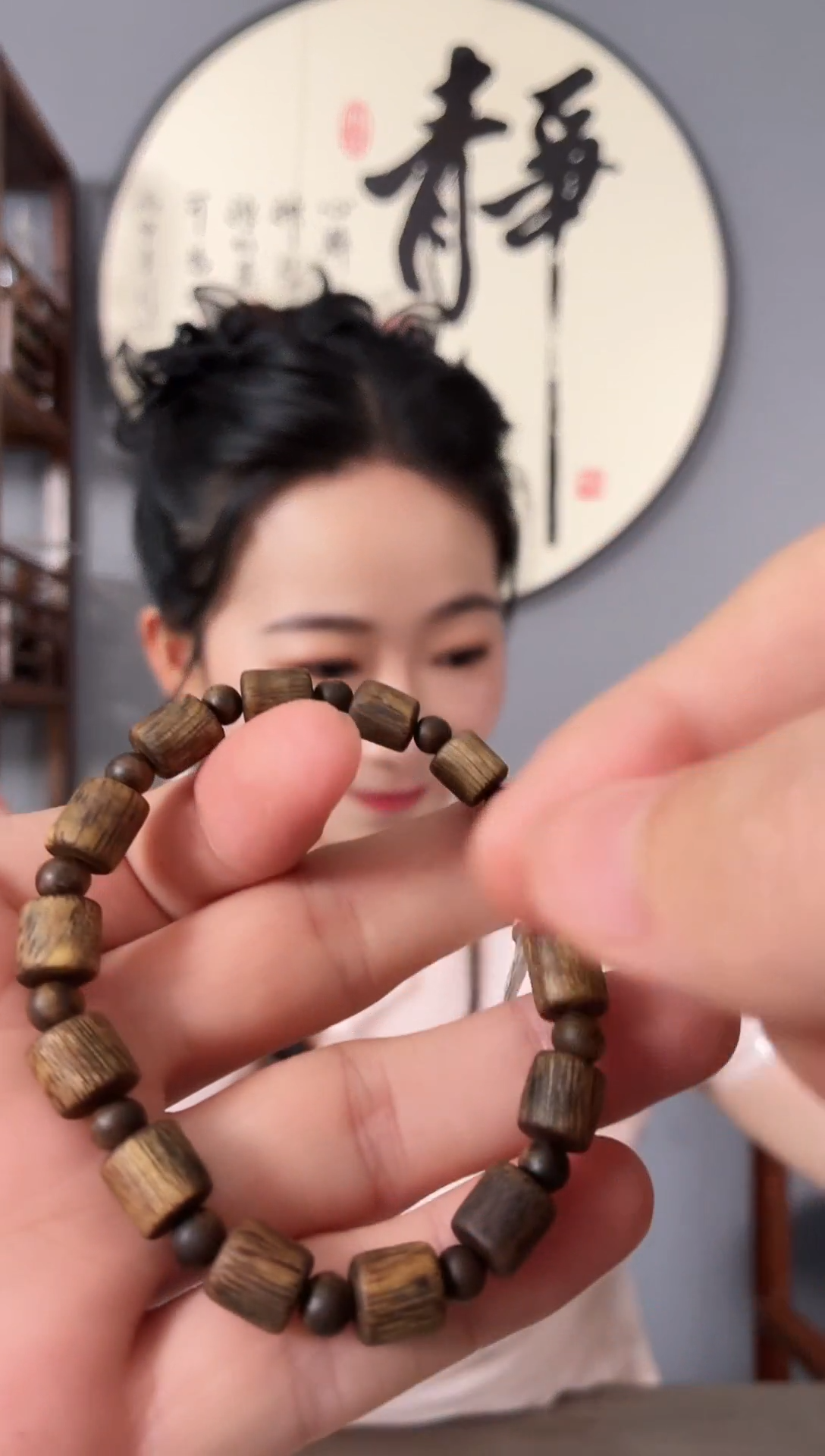 油脂海南【莺歌绿】树心油隔珠手串