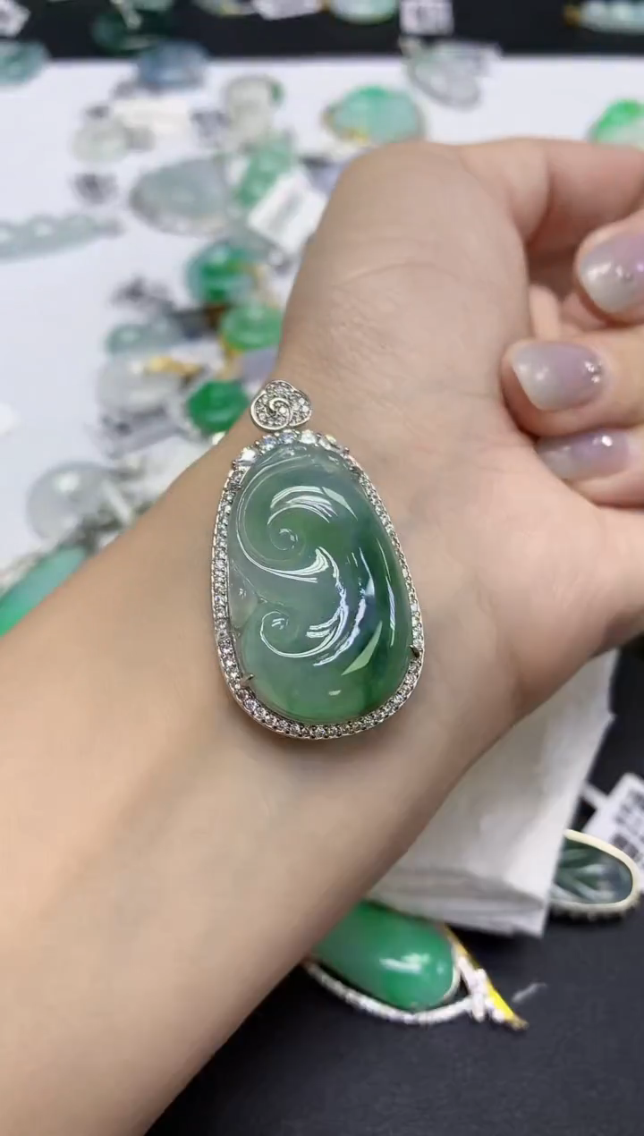 颈饰未镶嵌翡翠天然缅甸翡翠A货百元以上9元证书费自理