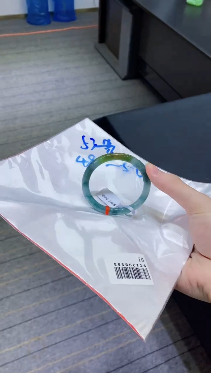 【闪购商品】翡翠手镯未镶嵌          