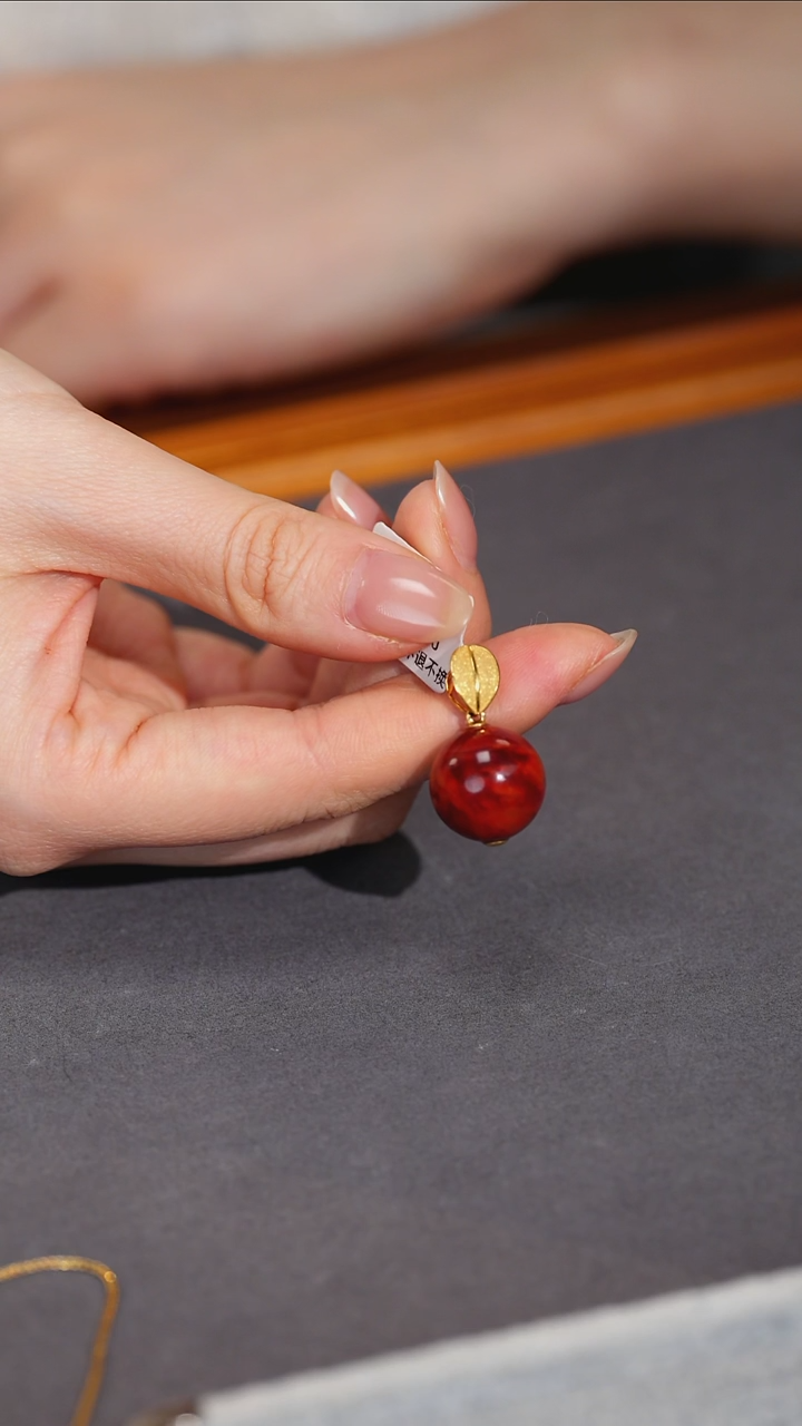 吊坠(不含链)18K金镶嵌南红玛瑙原矿D3-1