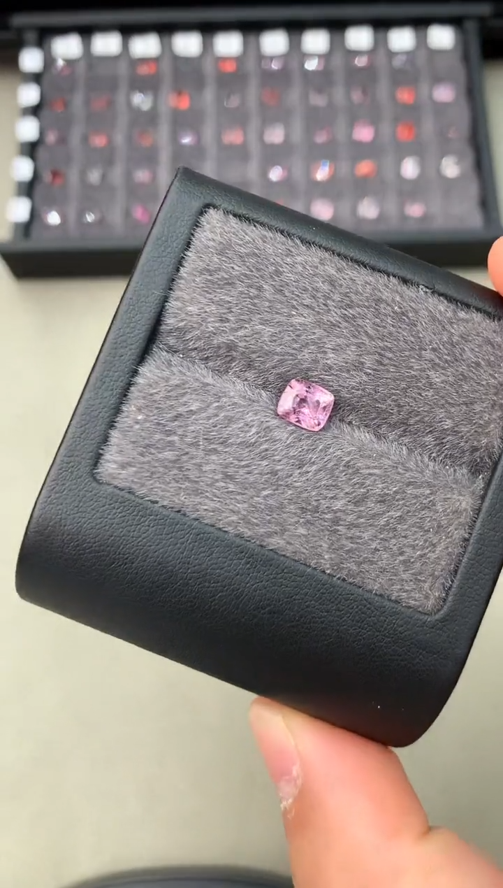 【闪购商品】定制尖晶石裸石未镶嵌1.33ct 枕型 粉色调
