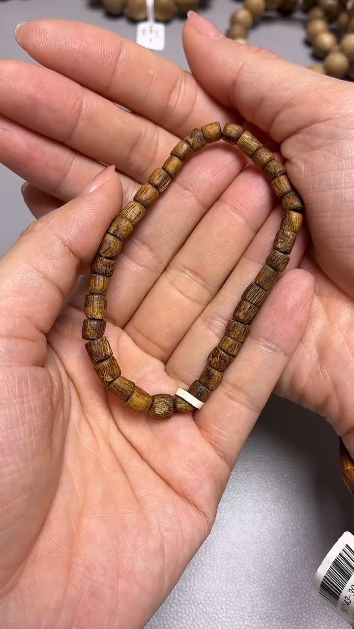 沉香手串海南莺歌绿随型单圈多样性发其一