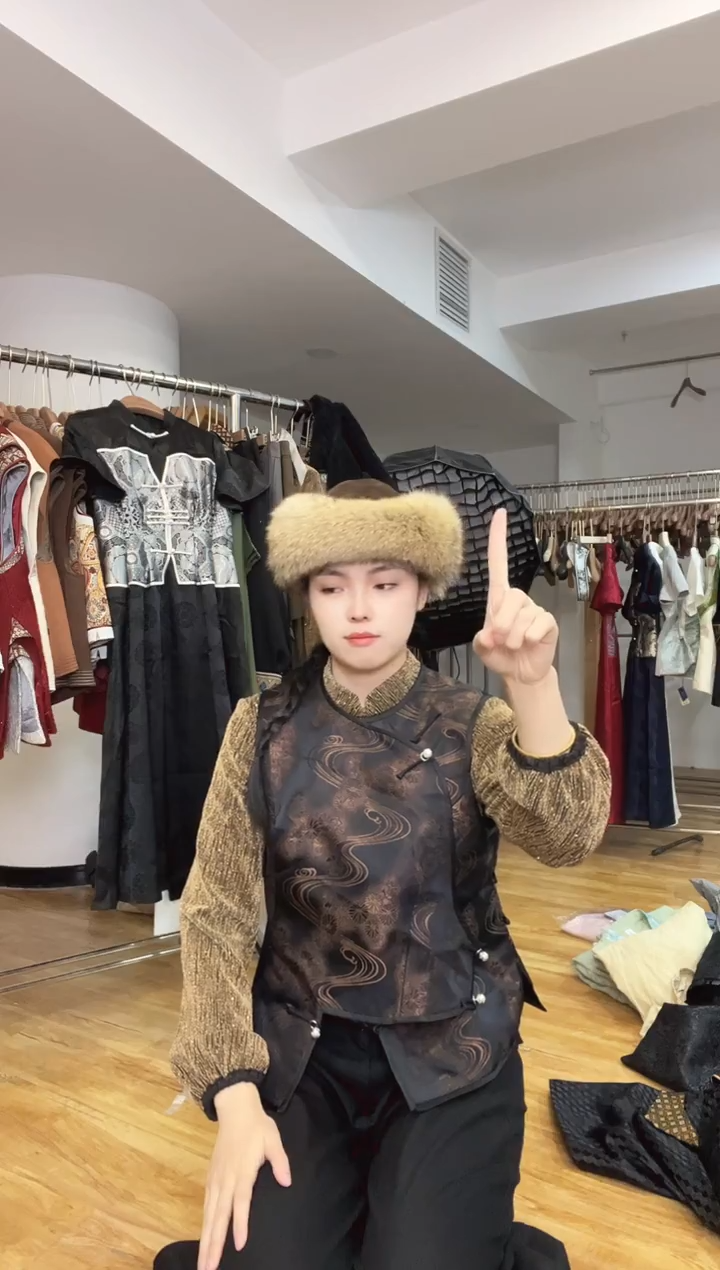 L码     120斤    马甲