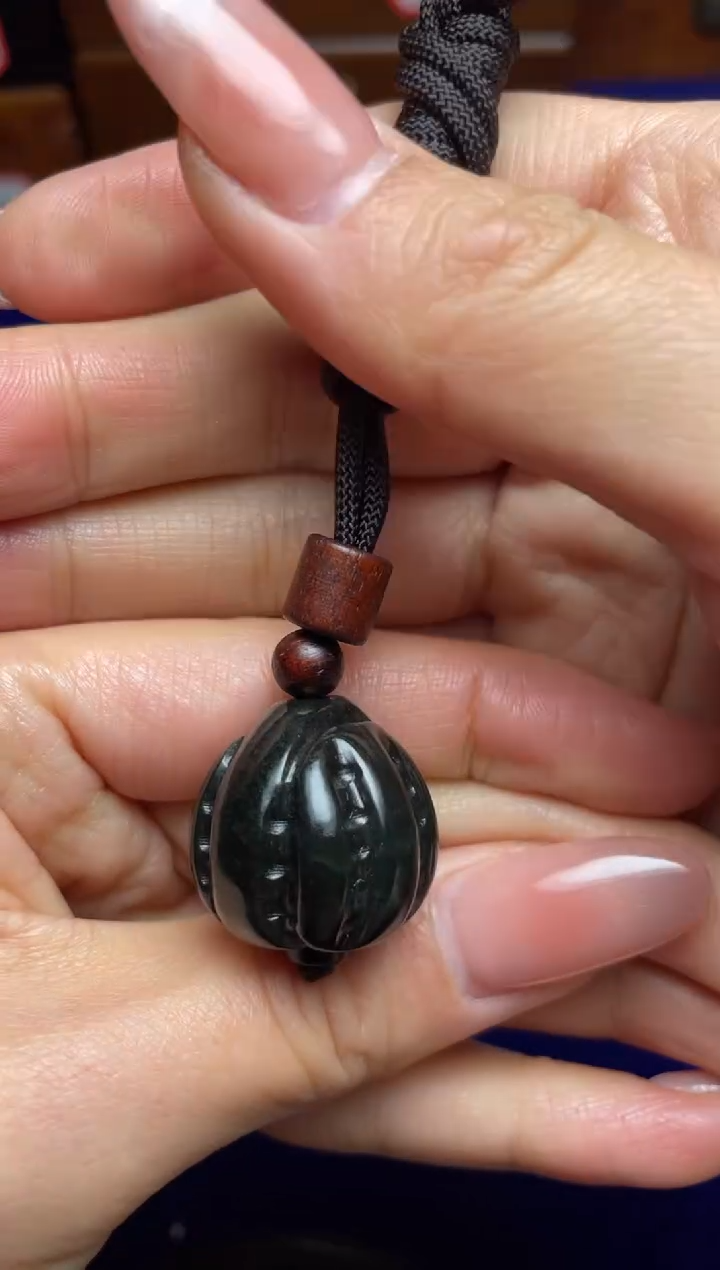 未镶嵌和田玉把件东**冬和田玉