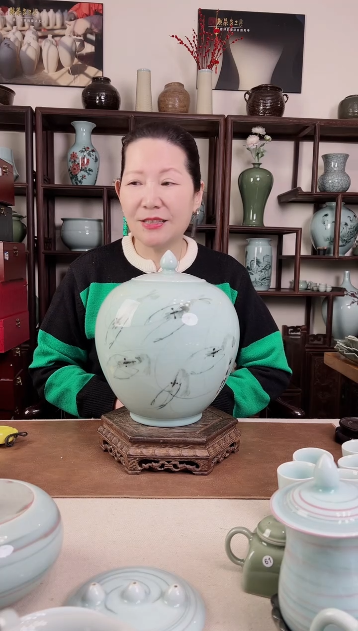 【闪购商品】杯釉中彩 如意盖罐B（虾）