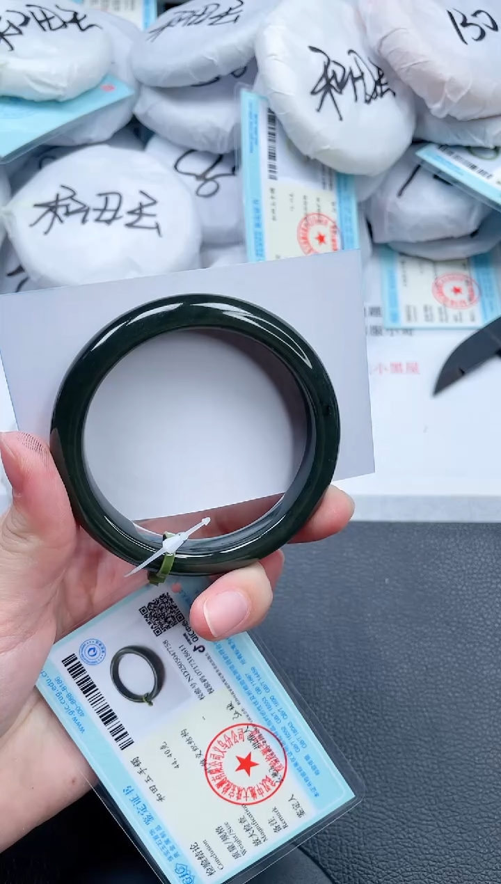 和田玉手镯未镶嵌25V274-55