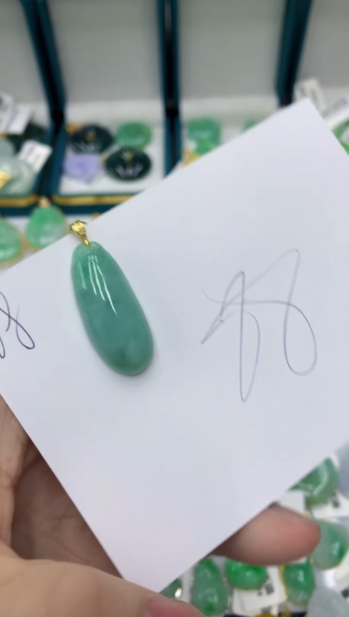 【闪购商品】翡翠颈饰18K金镶嵌11111111111