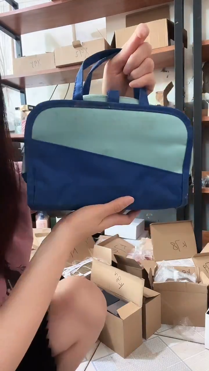 蚕丝K67风姿水化妆包包容量超级大