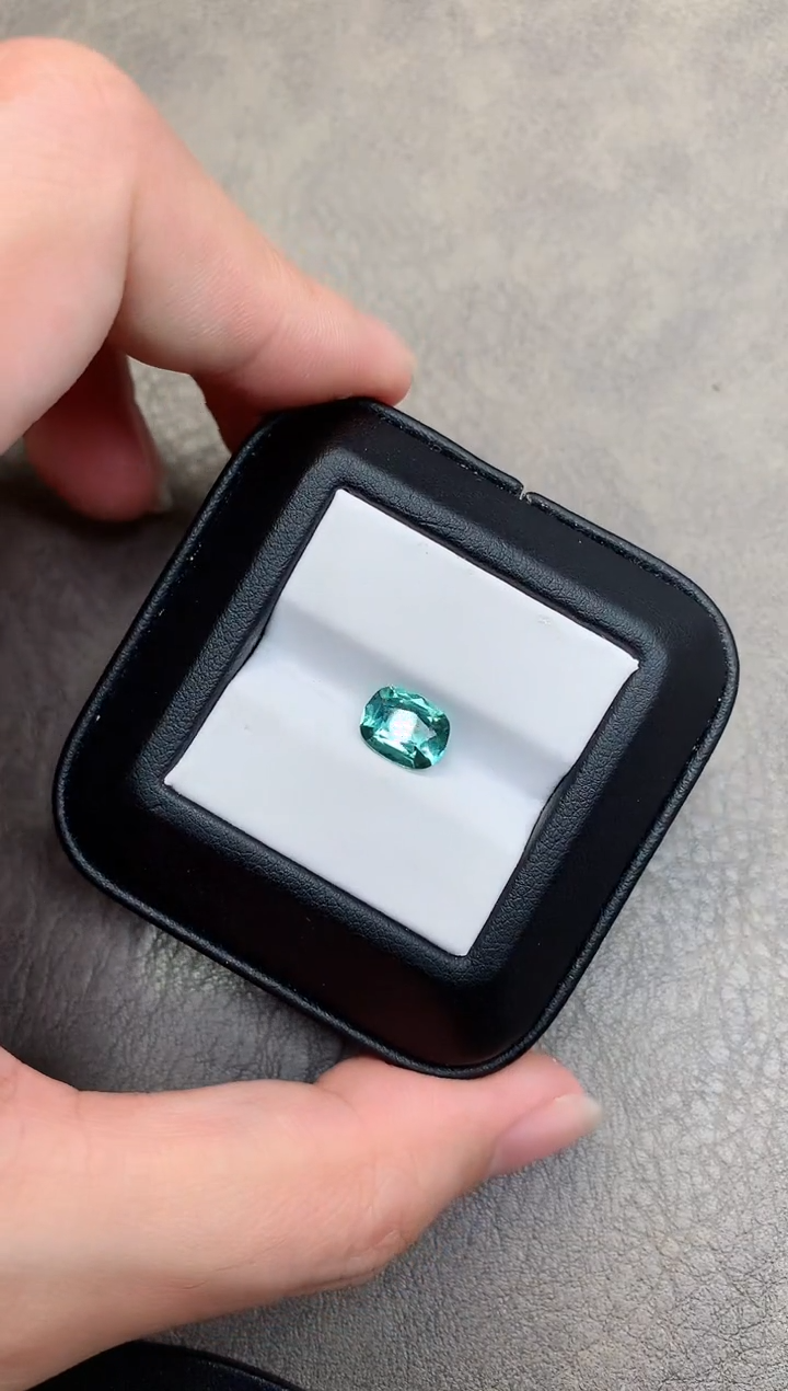 【闪购商品】碧玺裸石未镶嵌1.835ct 蒂芙尼色 BSX