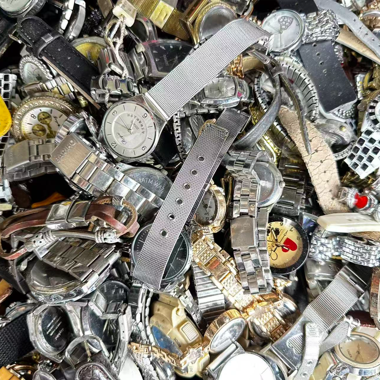 配件手表以直播间展示为准