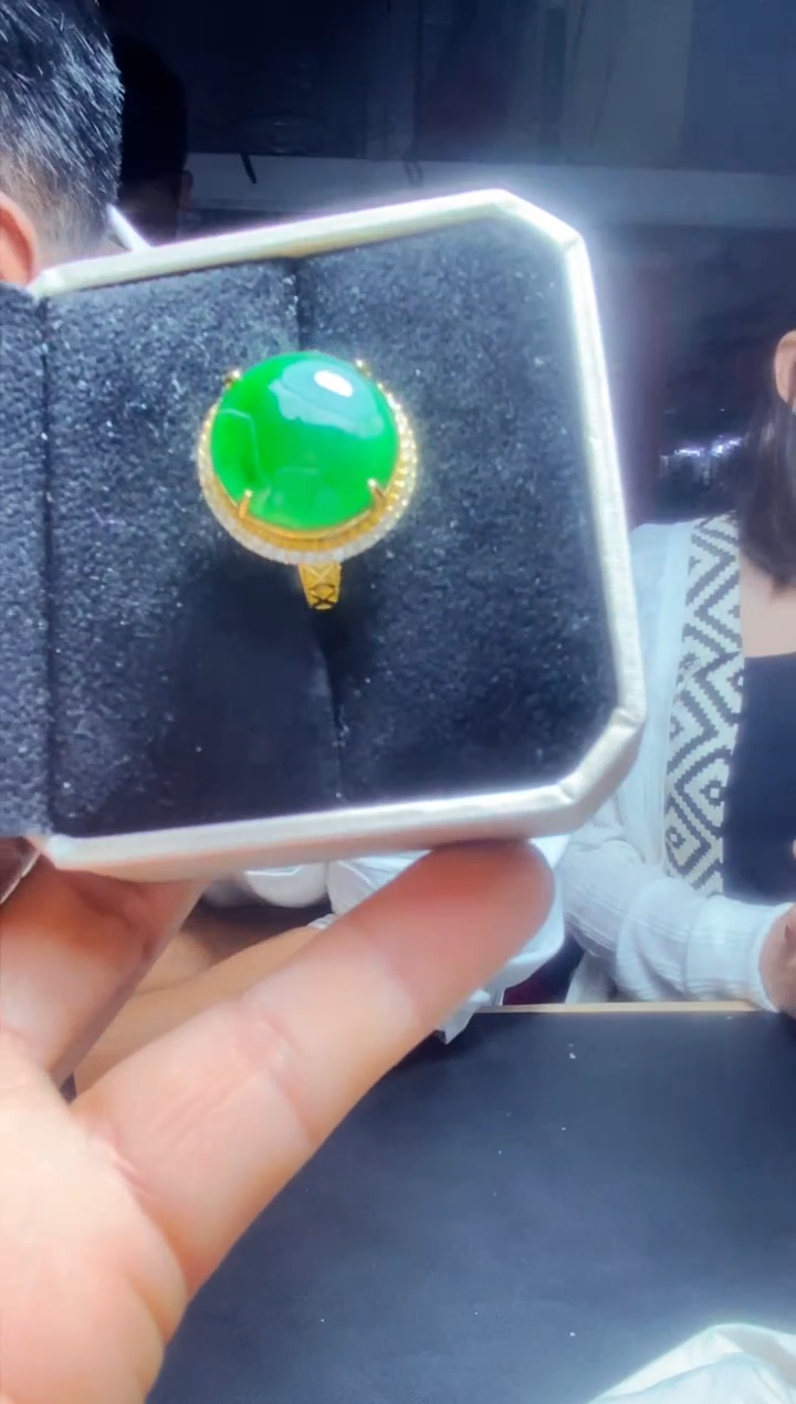 【闪购商品】定制翡翠未镶嵌多样性发货1068649077