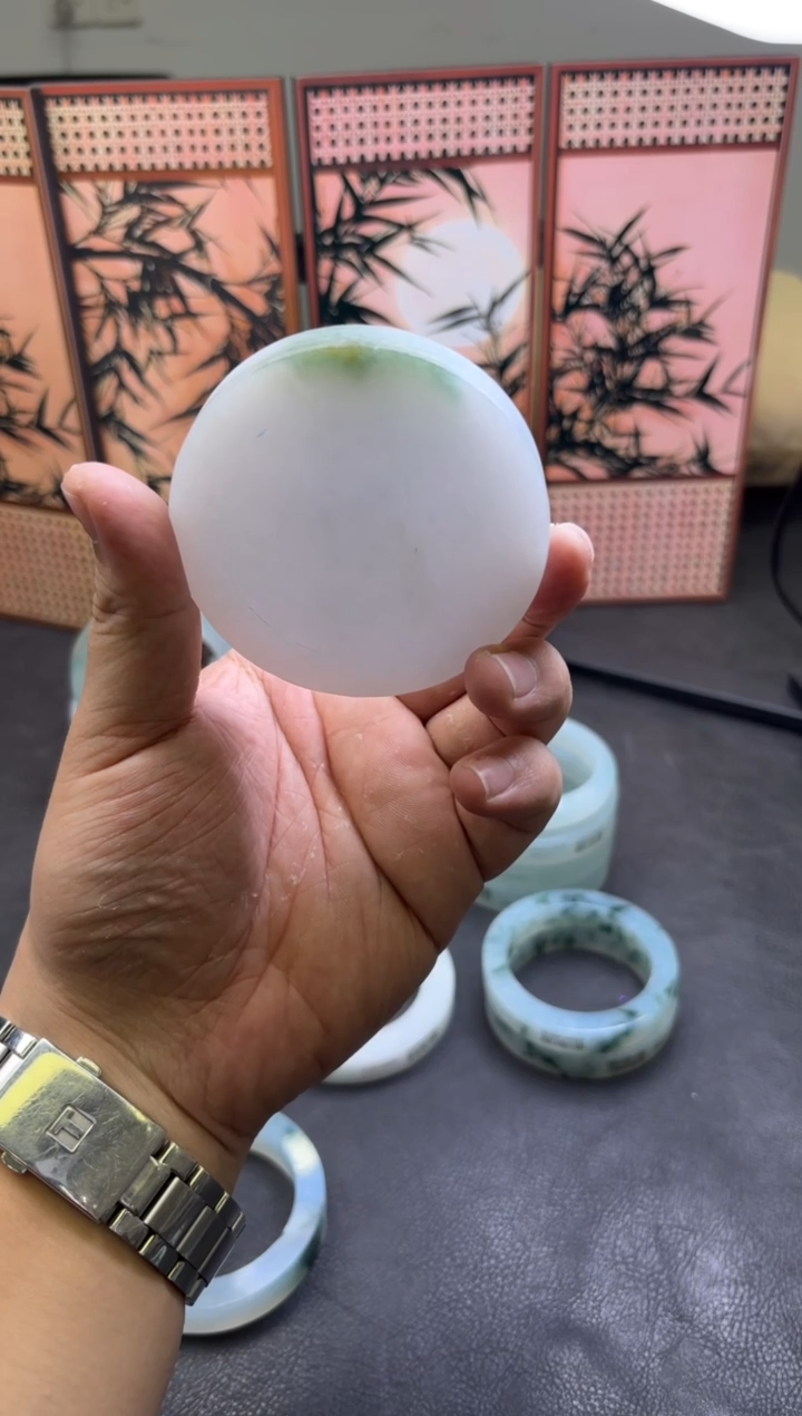 未镶嵌手镯定制翡翠吾****饰手镯