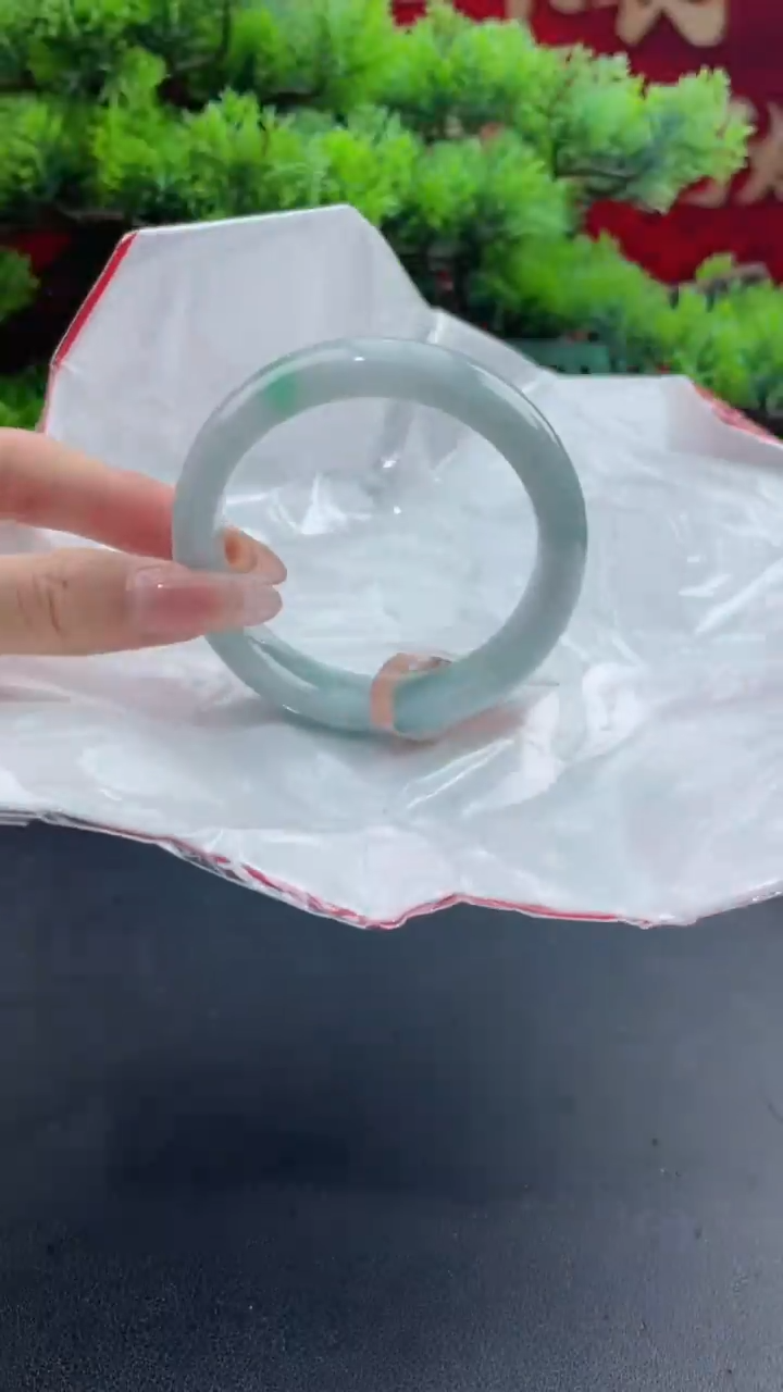 【闪购商品】翡翠手镯未镶嵌6翡翠手镯（微瑕）