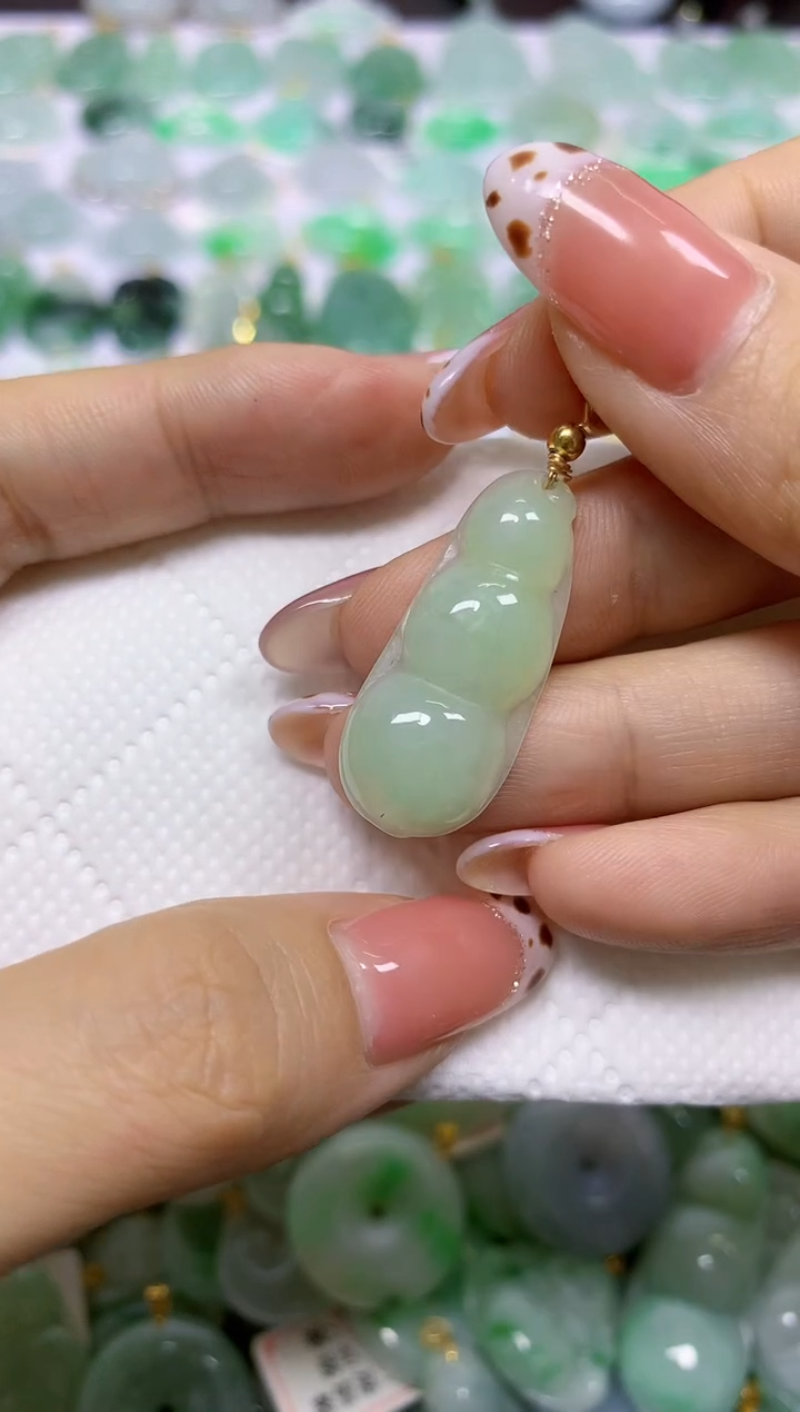 颈饰未镶嵌翡翠天然翡翠A货