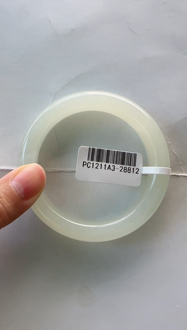 【闪购商品】和田玉手镯未镶嵌52