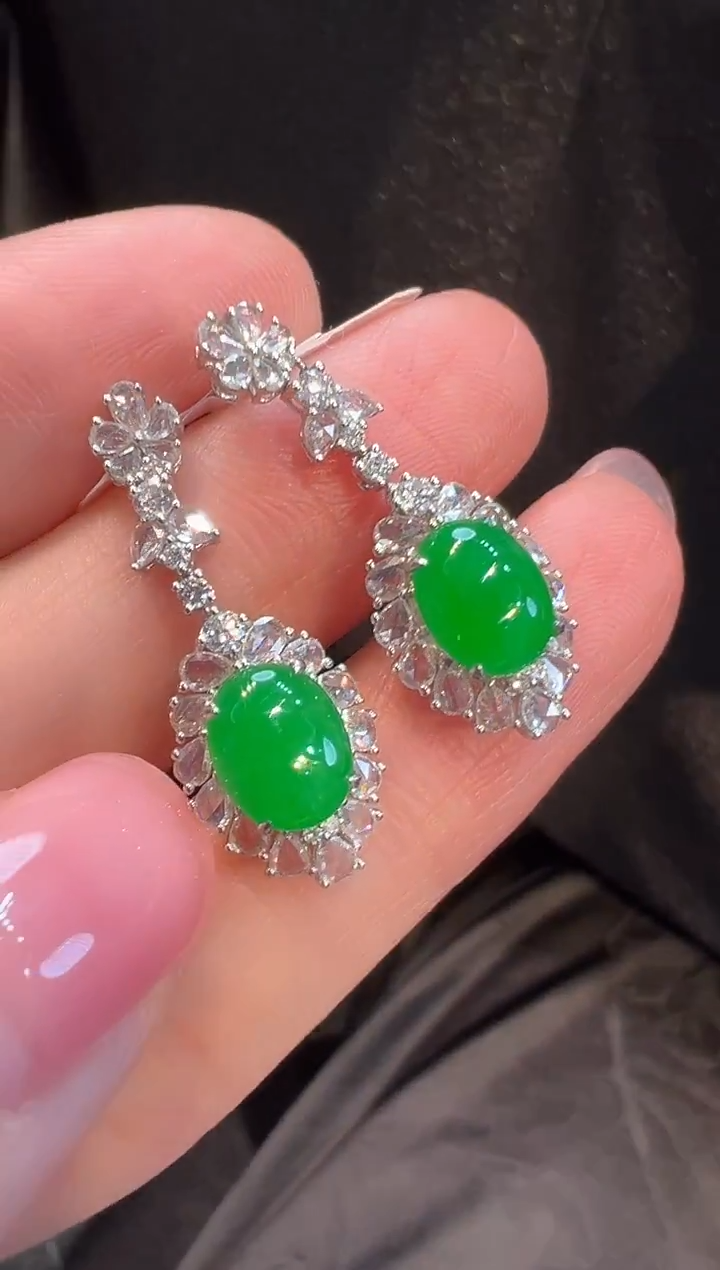 18K金镶嵌翡翠耳饰L6