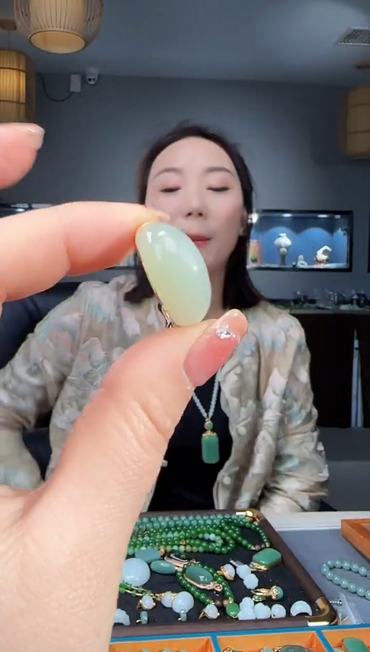 银S925镶嵌戒指和田玉1