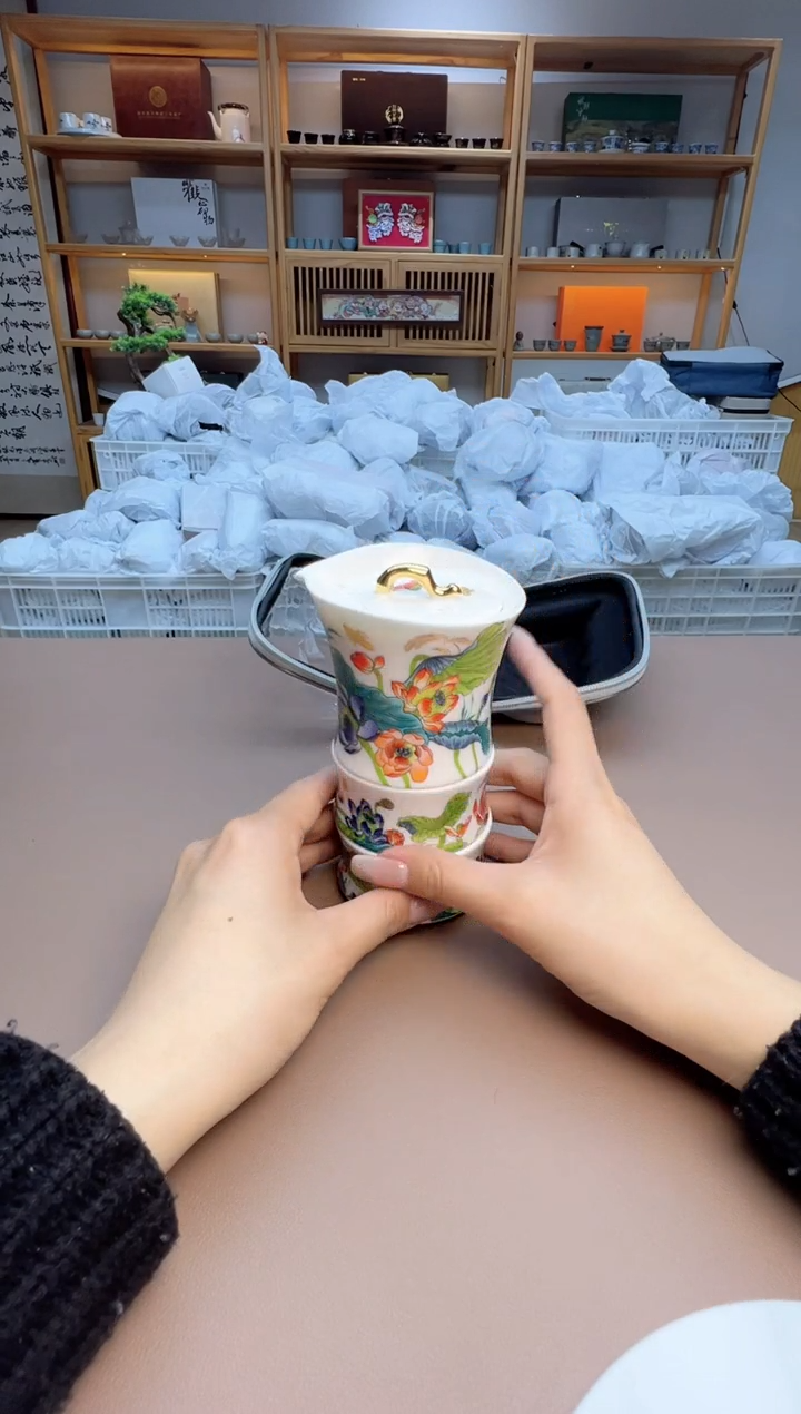 【闪购商品】摆件瓷制品S1111111111111