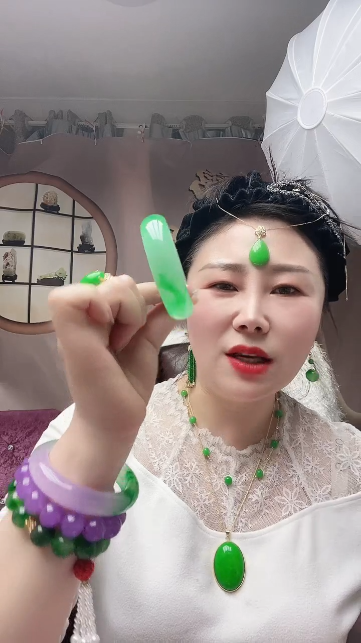 【闪购商品】翡翠手镯未镶嵌53圈口