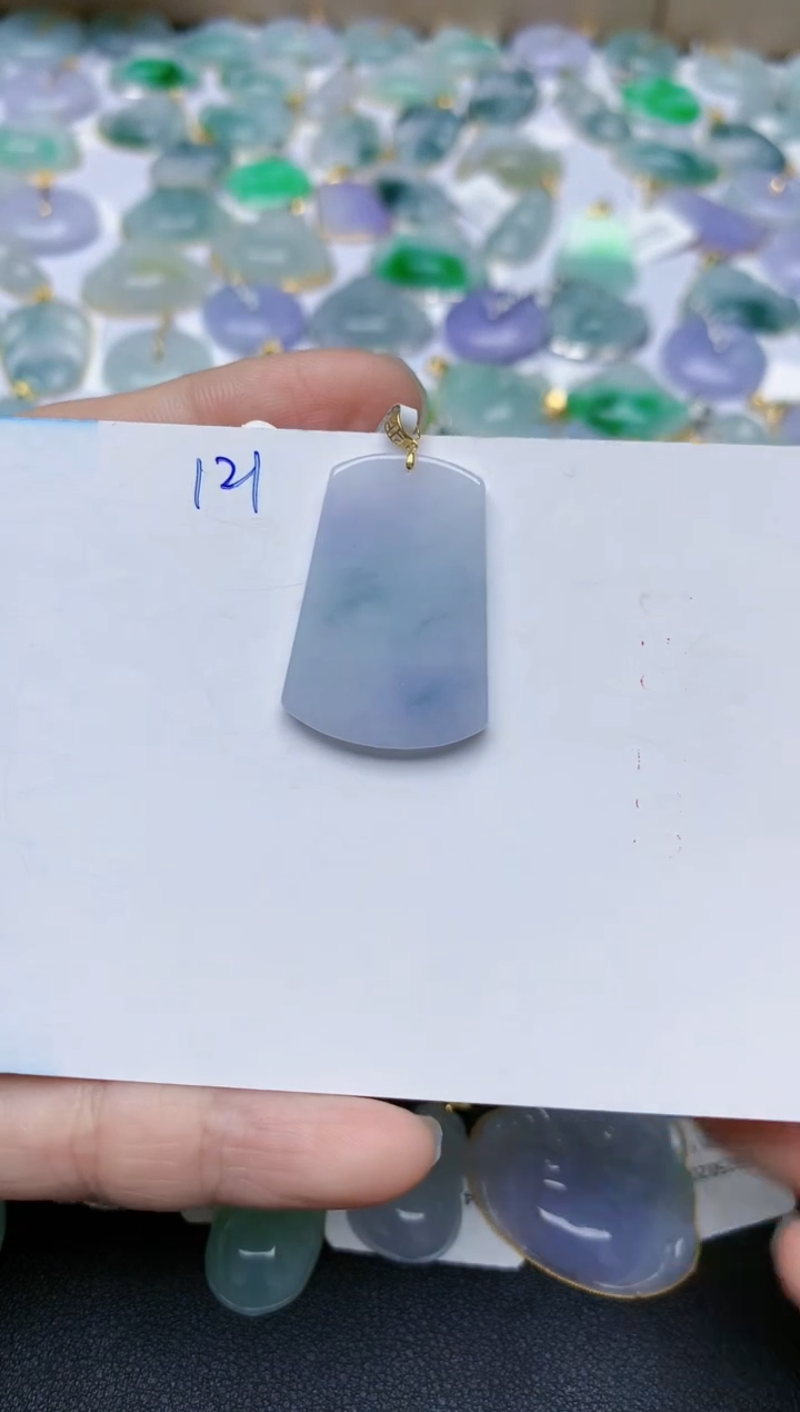 【闪购商品】翡翠颈饰18K金镶嵌天然翡翠A货    