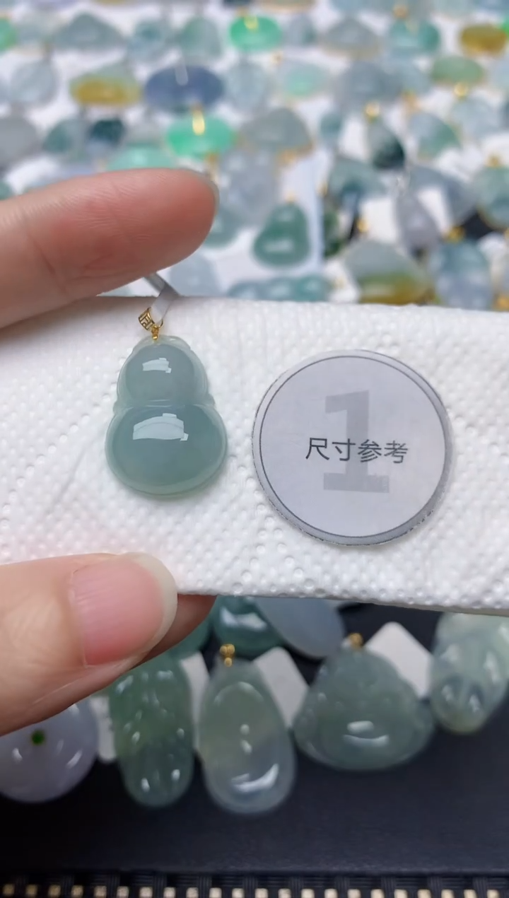 翡翠18K金镶嵌颈饰天然缅甸A货翡翠