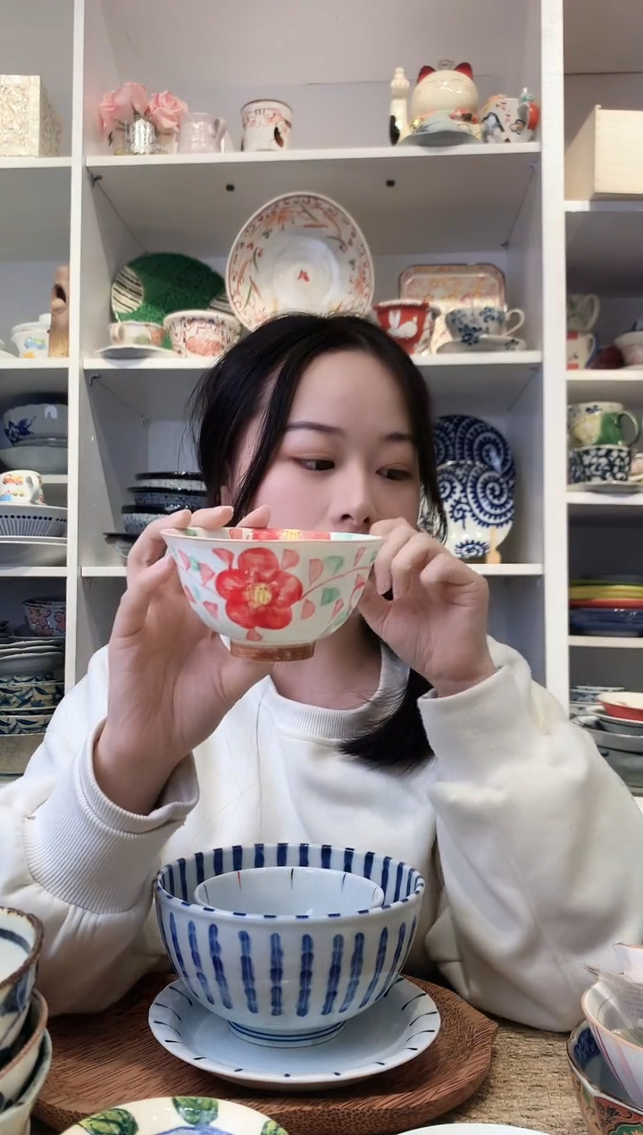 陶瓷【微瑕】手绘红唐草米饭碗12cm