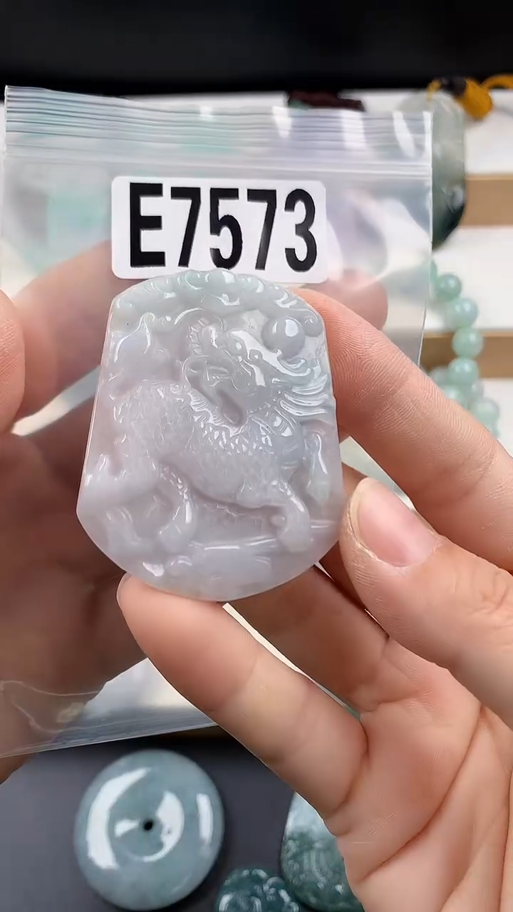 颈饰未镶嵌翡翠天然翡翠吊坠挂件