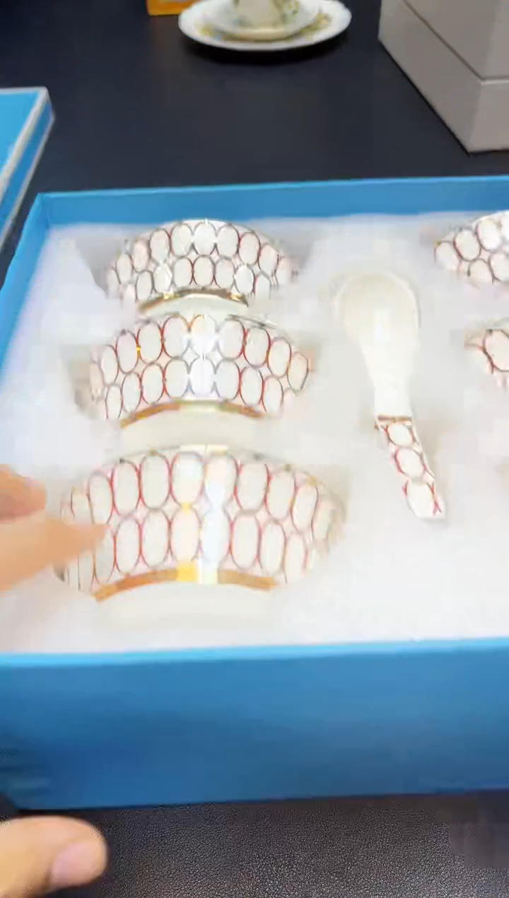 【闪购商品】瓷片全新正品一件不留@@H1339