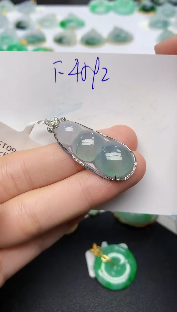 颈饰18K金镶嵌翡翠天然缅甸A货翡翠百元以上9元证书费自理