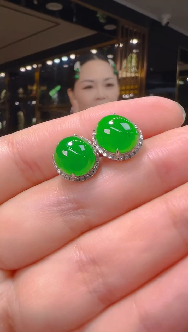 18K金镶嵌翡翠耳饰050    